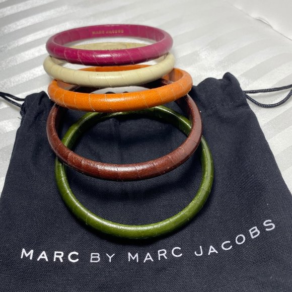 Marc Jacobs Leather 5pc Bangle Set with Pouch - Picture 1 of 5
